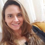 "Meu filho foi aluno da prof. Juliana no 2⁰ ano do FI. Ela sempre teve um olhar cuidadoso com o seu desenvolvimento  e me trouxe apontamentos importantes e preciosos. Com a sua parceria, pude auxiliar meu filho no início de sua vida escolar."Flavia D.D. Pantuzzo