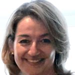 "Como pedagoga sei que os anos da educação infantil são extremamente importantes para o desenvolvimento de um indivíduo.  Juliana foi professora do João Otávio  no infantil cinco, tempo de  investigar, descobrir, relacionar, verbalizar, elaborar entre outras habilidades  Hoje,  João Otavio, com 22 anos, formado em direito, só tem a agradecer, assim como nós, pais, à professora que o despertou para o mundo do conhecimento. Obrigada Ju."Luciana Barros